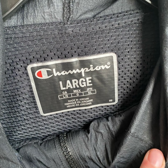 Champion windbreaker - Picture 3 of 6